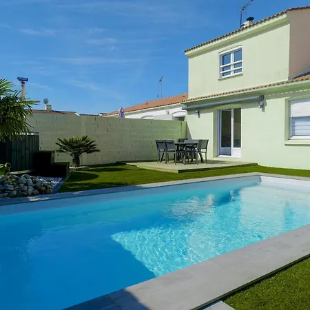 Superbe Maison De Avec Piscine Chauffee Et Bain Nordique - 8 Pers