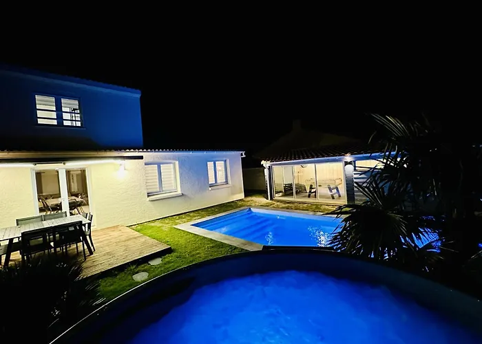 Superbe Maison De Avec Piscine Chauffee Et Bain Nordique - 8 Pers Feriehus Les Sables-dʼOlonne