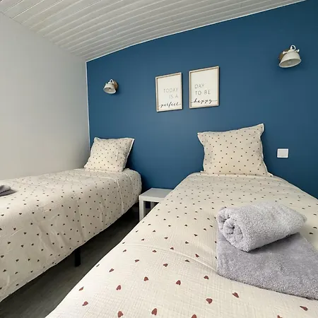 Superbe Maison De Avec Piscine Chauffee Et Bain Nordique - 8 Pers בית נופש *