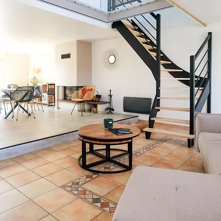 Сasa de vacaciones Superbe Maison De Avec Piscine Chauffée Et Bain Nordique - 8 Pers