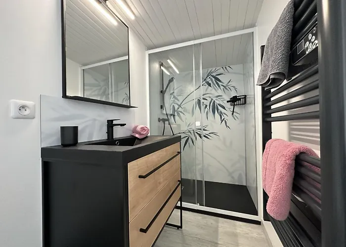 בית נופש Superbe Maison De Avec Piscine Chauffee Et Bain Nordique - 8 Pers *